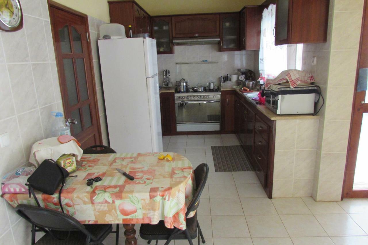 Rooming House Espargos Luaran gambar